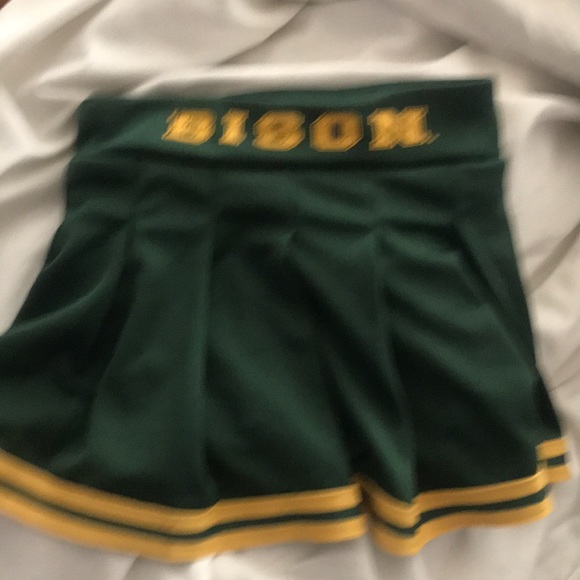 NDSU Bison 5T Girls Cheer Skirt/Top/Socks Set - Picture 2 of 3